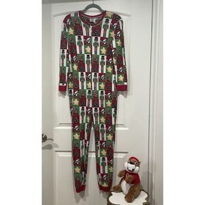 Bucees Christmas Holiday Thermal Pajama One Piece Size Med Stuffed Animal Beaver